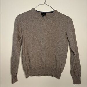 Neiman Marcus Men’s Taupe V-Neck Sweater